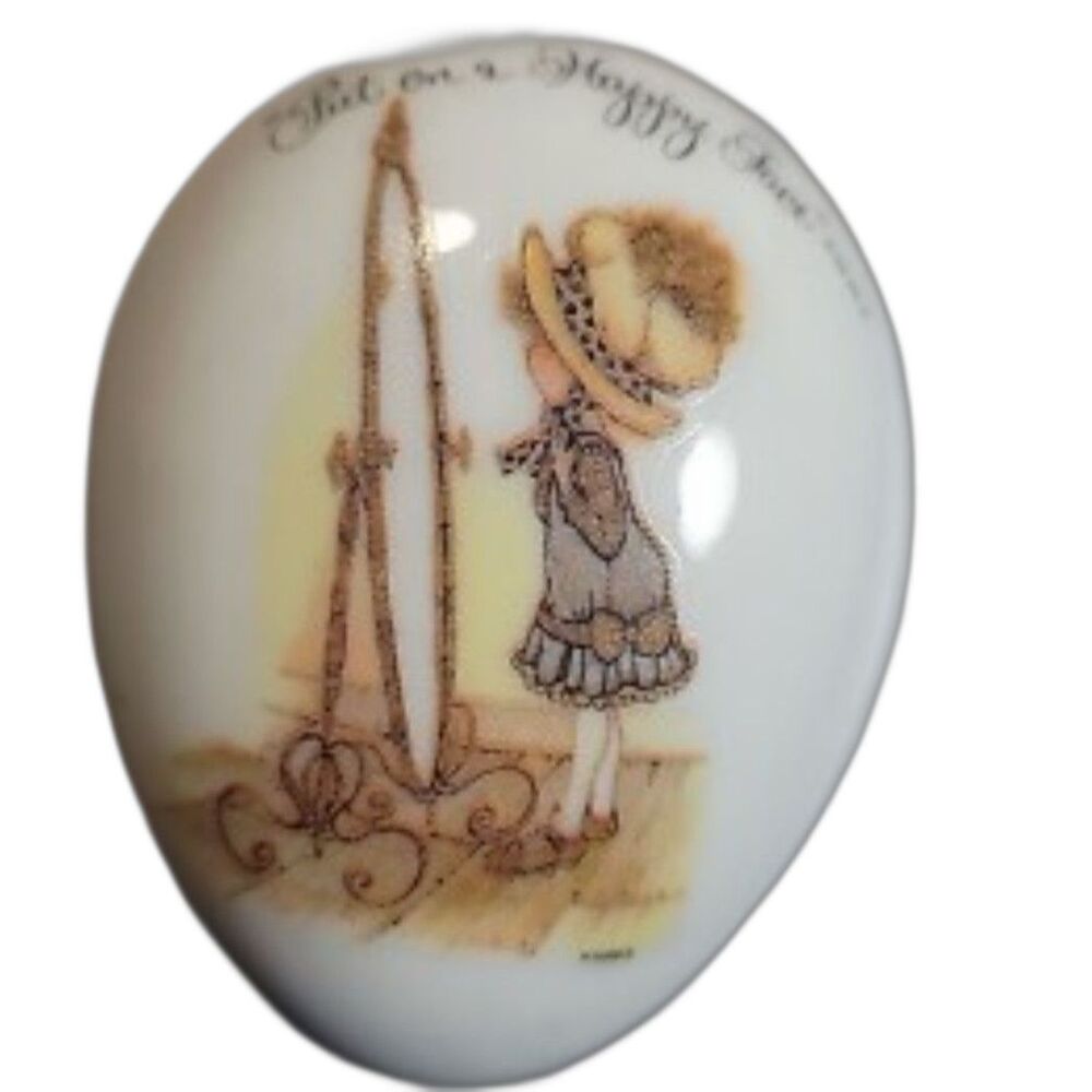 1973 Holly Hobbie WWA Japan Egg Trinket Box Put On A Happy Face
